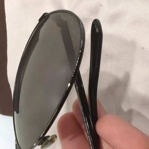 Gucci Aviator Sunglasses - Picture 6 of 7